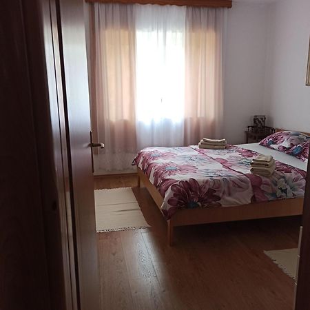 Apartman Adna Kulen Vakuf Exterior foto