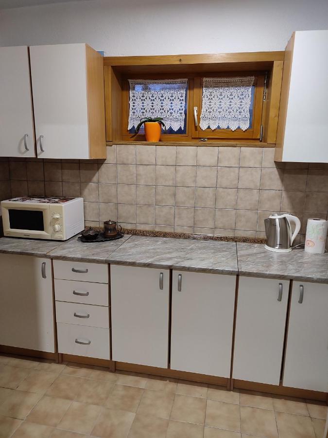 Apartman Adna Kulen Vakuf Exterior foto